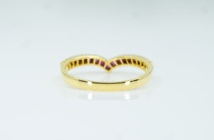 18ct Yellow Gold Curved ring with Rubys